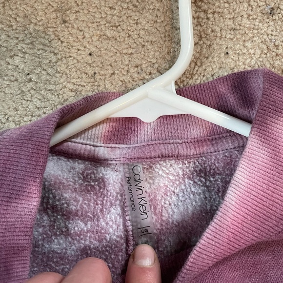 Calvin Klein Crop - Picture 3 of 3